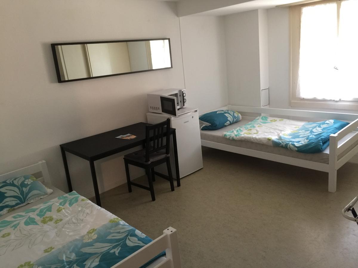 Oberglatt Hostel Airport מראה חיצוני תמונה